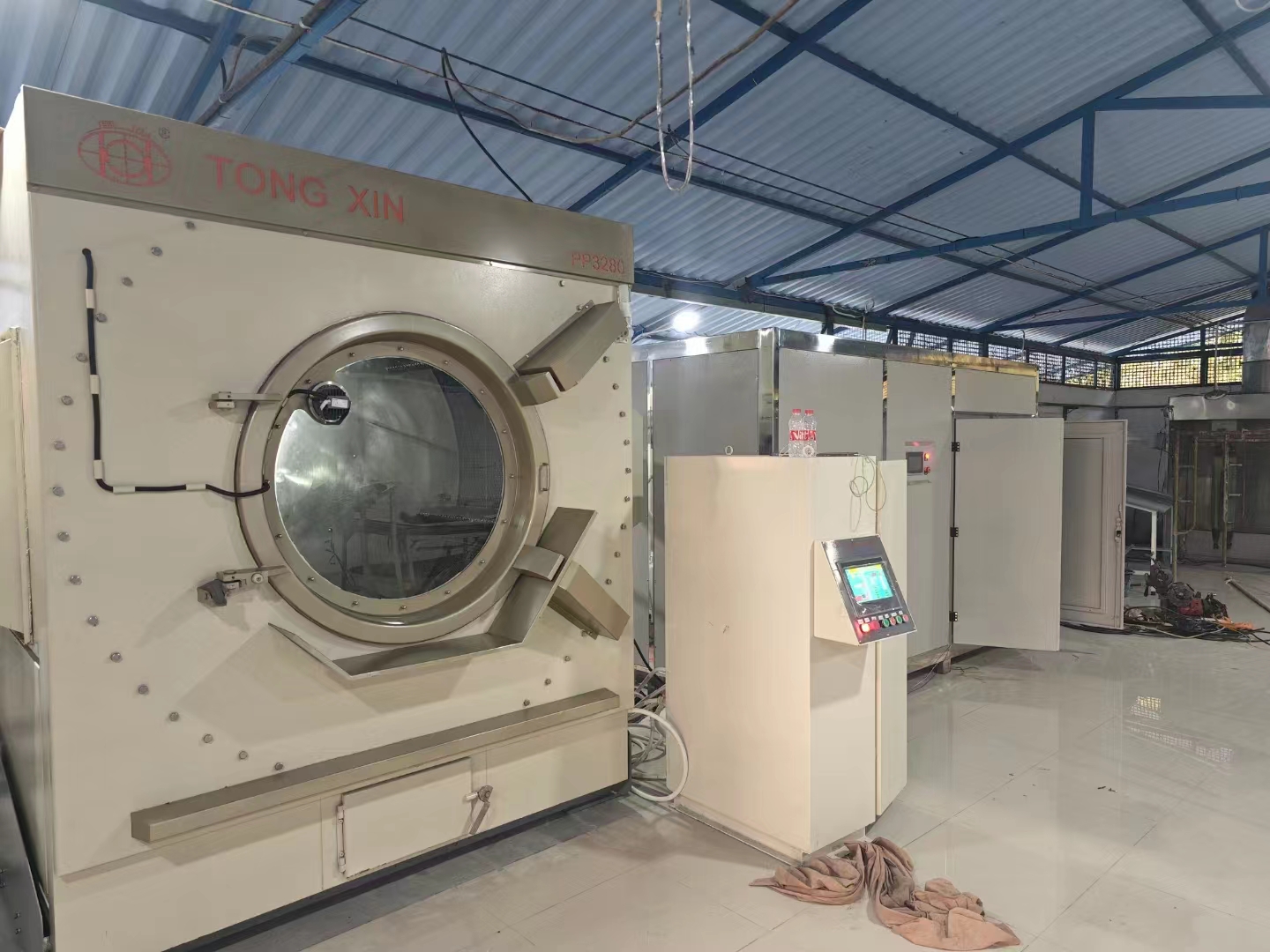 广州佳环与齐心机器(qì)强强结合(hé)推出牛仔洗水公用臭氧产生器(qì)